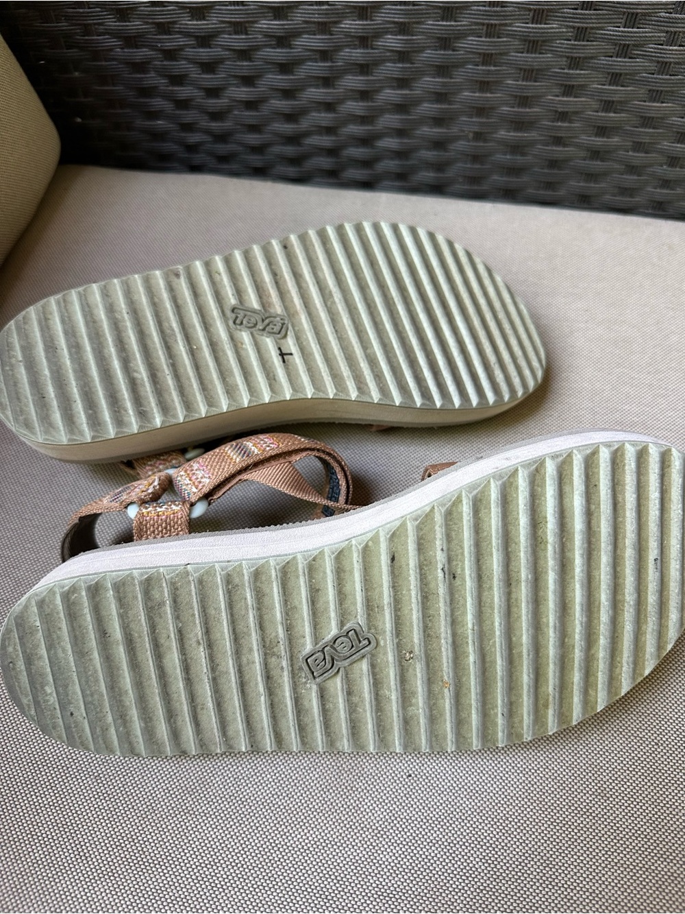 Teva Sandals Arivaca Aviles Tan Platform Sport Shoes Outdoor Pattern Size 9 - Picture 16 of 16